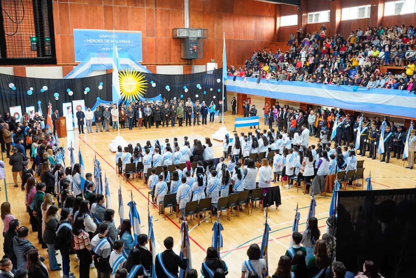 Urquiza encabezó el acto central por el Día de la Bandera