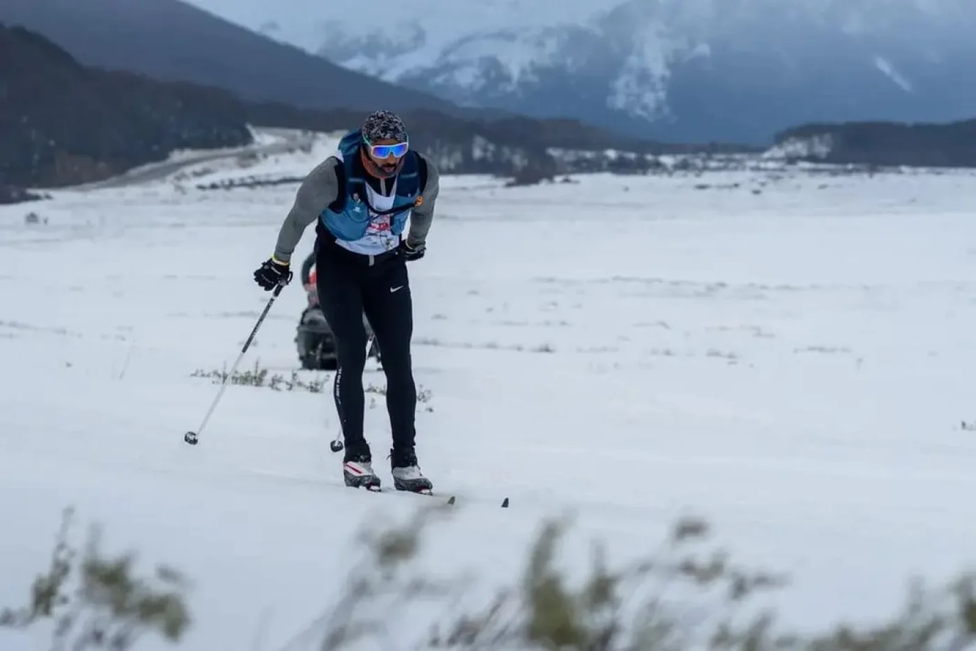 Darío Ferreira logra cruzar la meta de los 42 kilómetros en el Ushuaia Loppet.