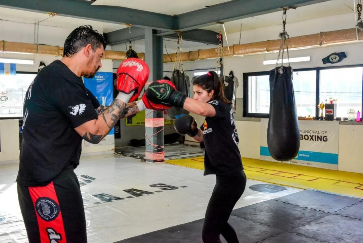 Nair Loreiro, de la Escuela Municipal de Kickboxing "Peleadoras del Fuego", defenderá el título Supreme Warrior de la WKN frente a Tamara Iovanetti.