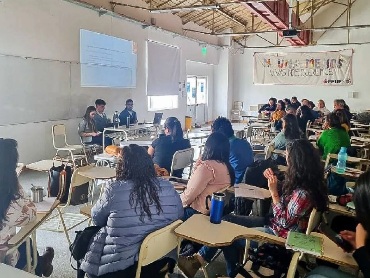 Gobierno apoya la capacitación a equipos de orientación de educación secundaria