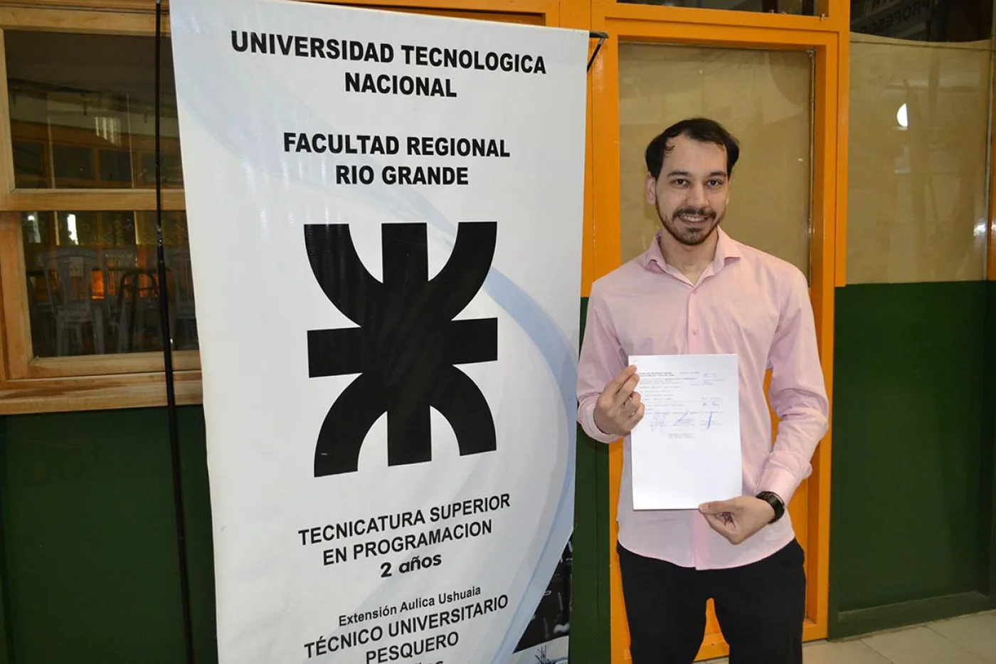 Franco David Acosta Chacón, flamante Ingeniero Químico egresado de la UTN.