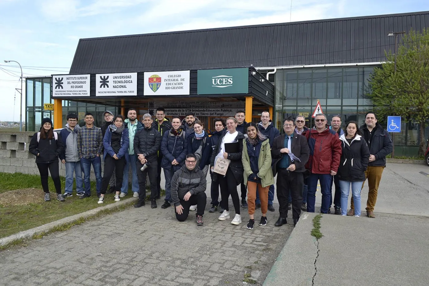 Alumnos de Ingeniería Electromecánica de la UTN viajan a conocer las centrales hidroeléctricas de Santa Cruz