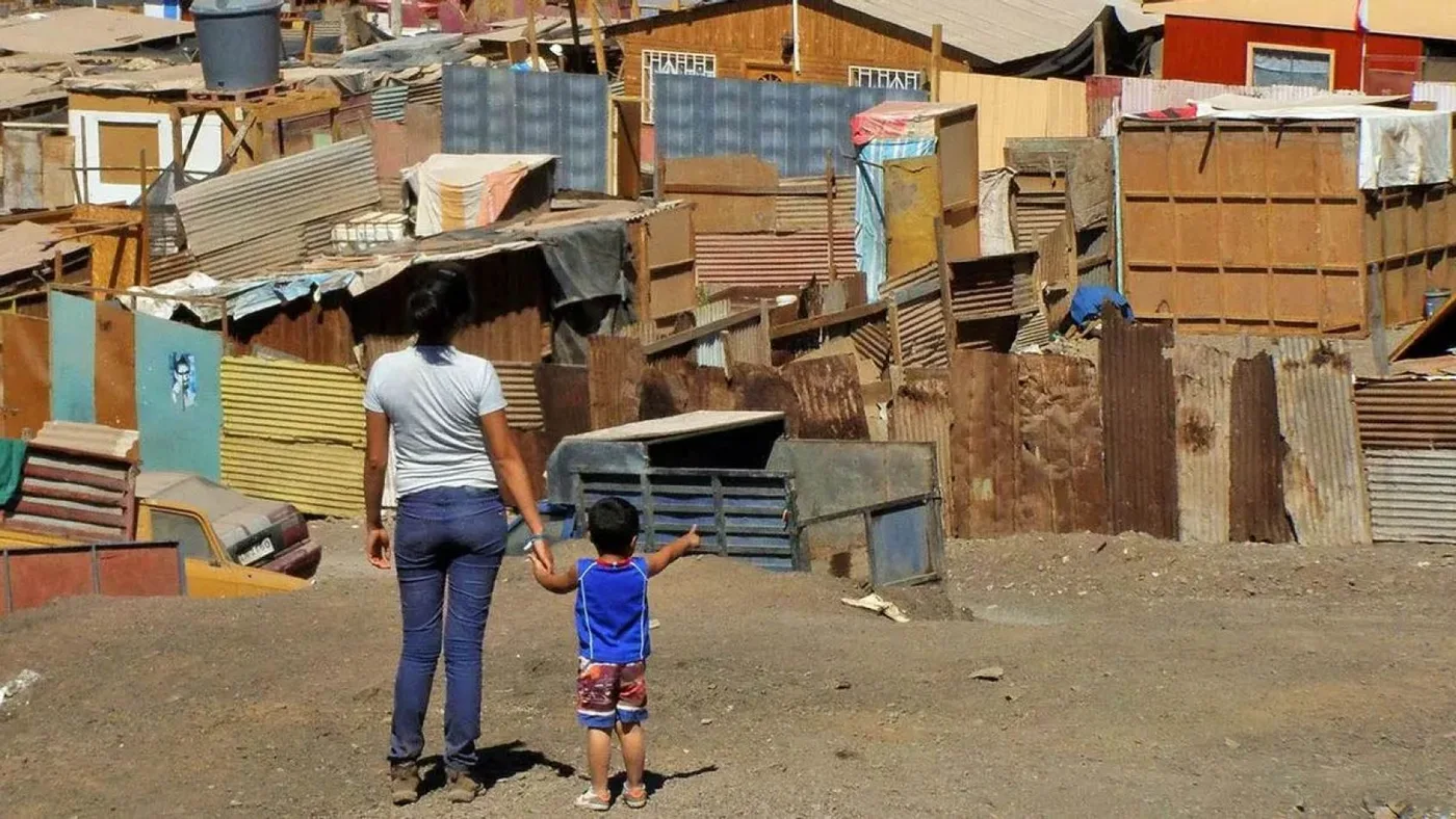 La pobreza llegó al 44,7% y rozaría el 50% sin planes