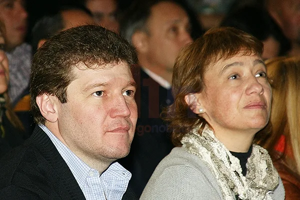 Gustavo Melella y Fabiana Ríos juntos, pero no tanto.