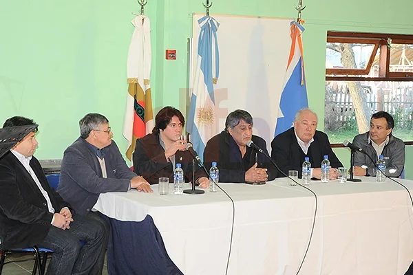 Claudio Queno presidió el acto realizado en Tolhuin.