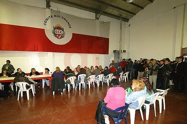 La UCR de Río Grande, en contra de posibles recortes de coparticipación.