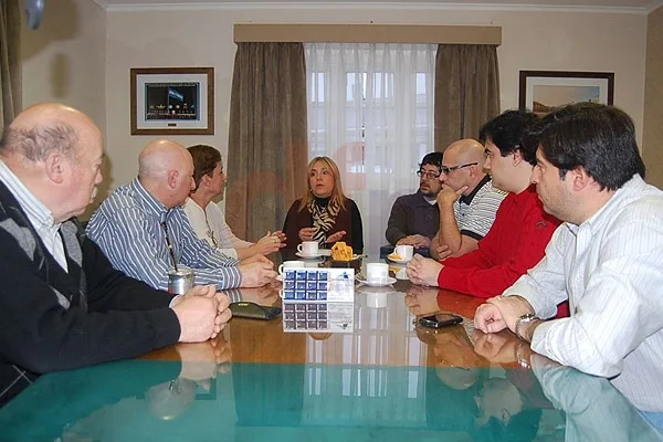 Los concejales departieron con los miembros del Tribunal de Cuentas Municipal.