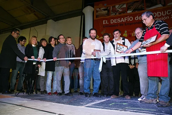 Con el corte de cinta quedó inaugurada la feria El Desafío de Producir.