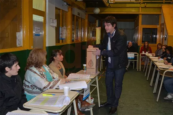 Martín Pérez votó en el Colegio Integral de Educación Río Grande a las 9.30.