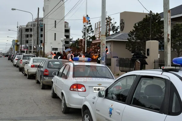 Los inspectores protestaron en el Concejo Deliberante.