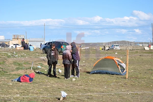 La toma de terrenos en Margen Sur tiene nuevos 'coordinadores'.