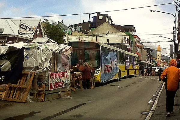 Los choféres siguen poniendo palos en la rueda a un posible acuerdo.