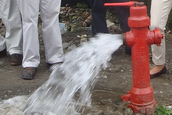 La demora en la carga de agua durante incendios motivó la iniciativa. 