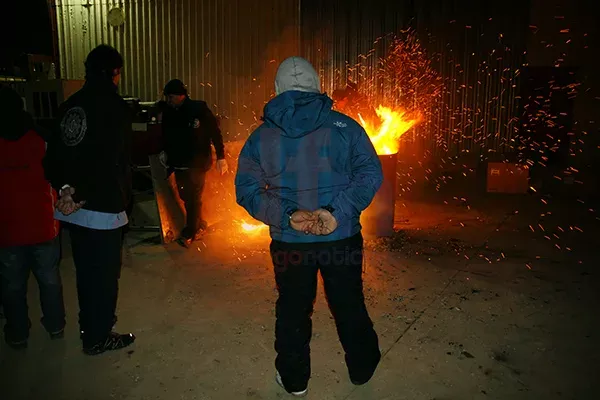 Los manifestantes no quisieron que sus rostros se vean.