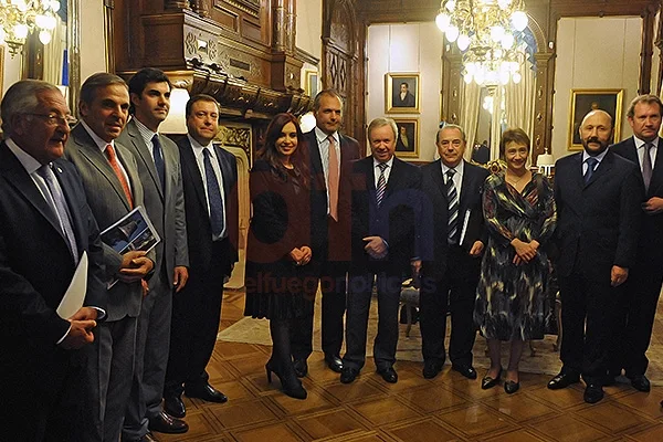 Fabiana Ríos participó en la segunda reunion.