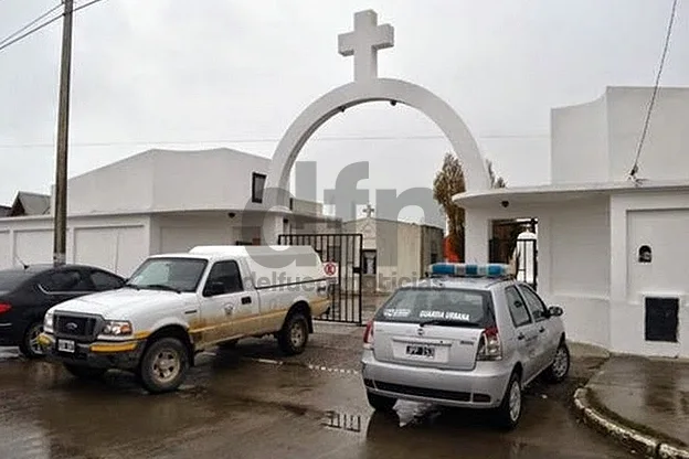 Momento en que se llevaba a cabo la exhumación del cadaver de Lorena Velázquez.