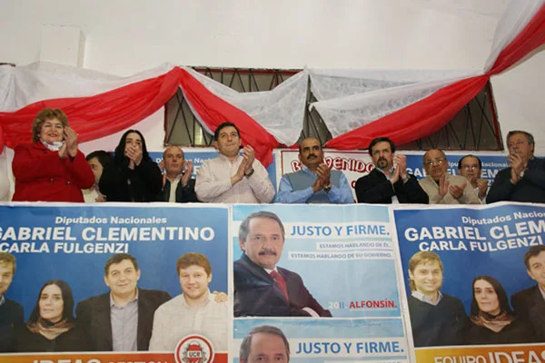 Candidatos, dirigentes y electos del radicalismo asistieron al acto de cierre.