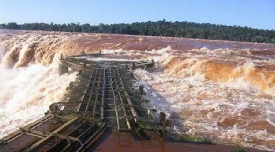 Alerta hidrológico en Corrientes por la crecida del río Paraná