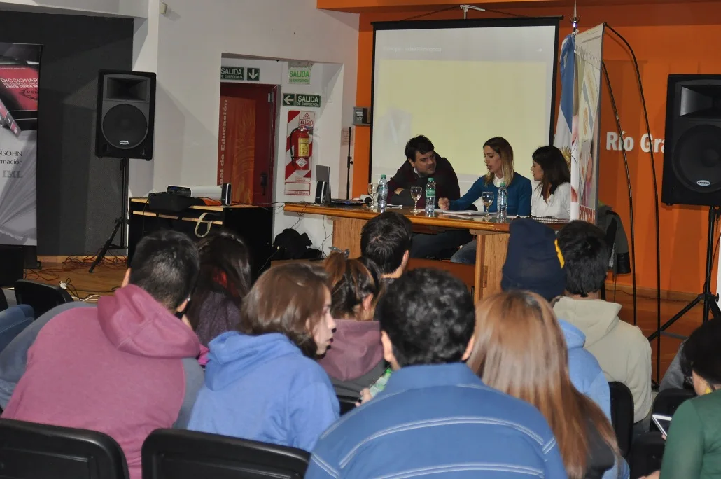 Presentaron el Proyecto Educativo Participar en Río Grande 