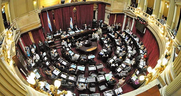 El Senado aprobó el proyecto que prohíbe despidos por seis meses