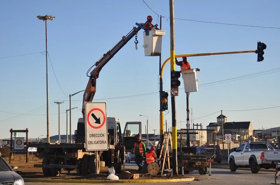 La Municipalidad de Río Grande repuso semáforo y accionará para su cobro