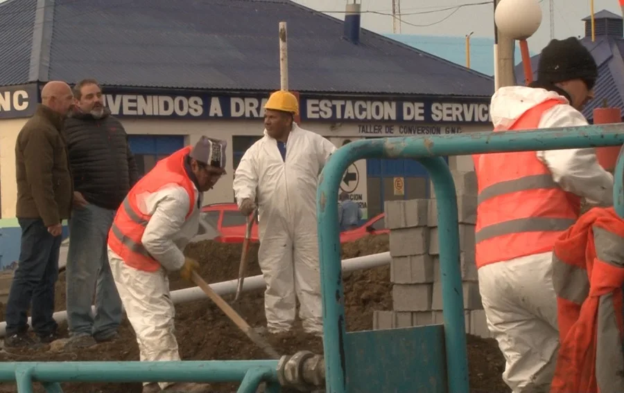 Comenzaron los trabajos finales del cruce del aliviador cloacal de ruta 3