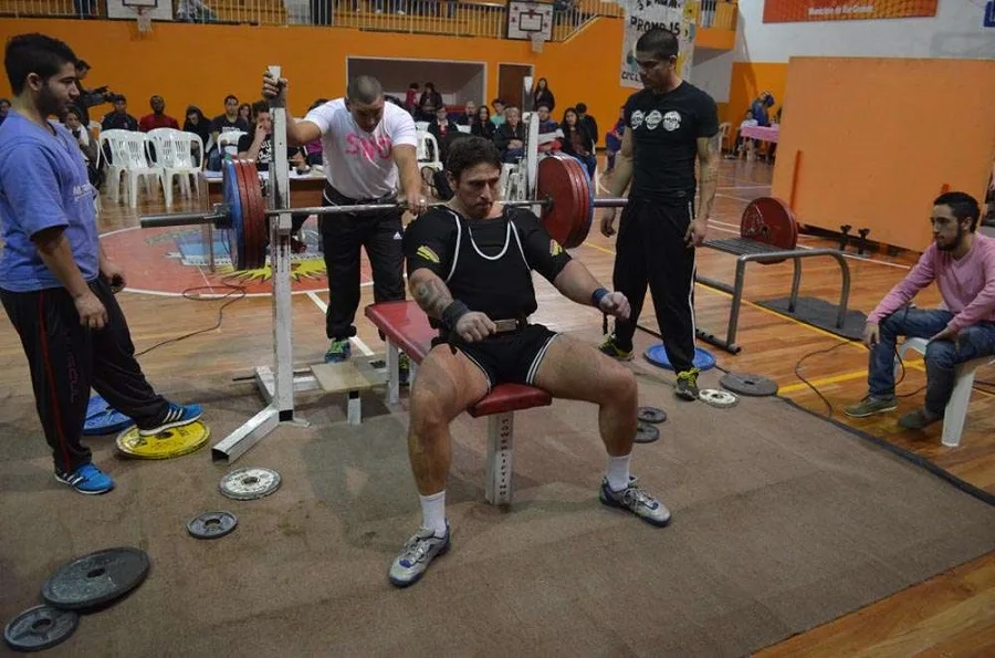 Campeonato de Powerlifting en el Centro Deportivo Municipal