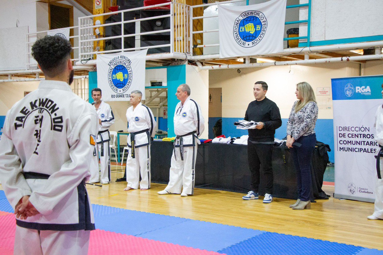 Formación y crecimiento en la Escuela Municipal de Taekwon-Do itf