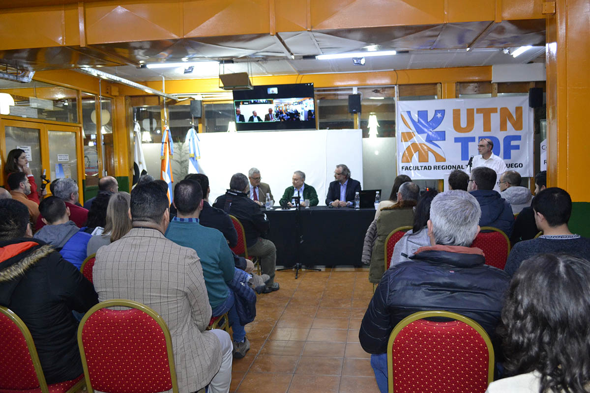 Exitoso conversatorio sobre Hidrógeno Verde y Nuevas Energías en la UTN