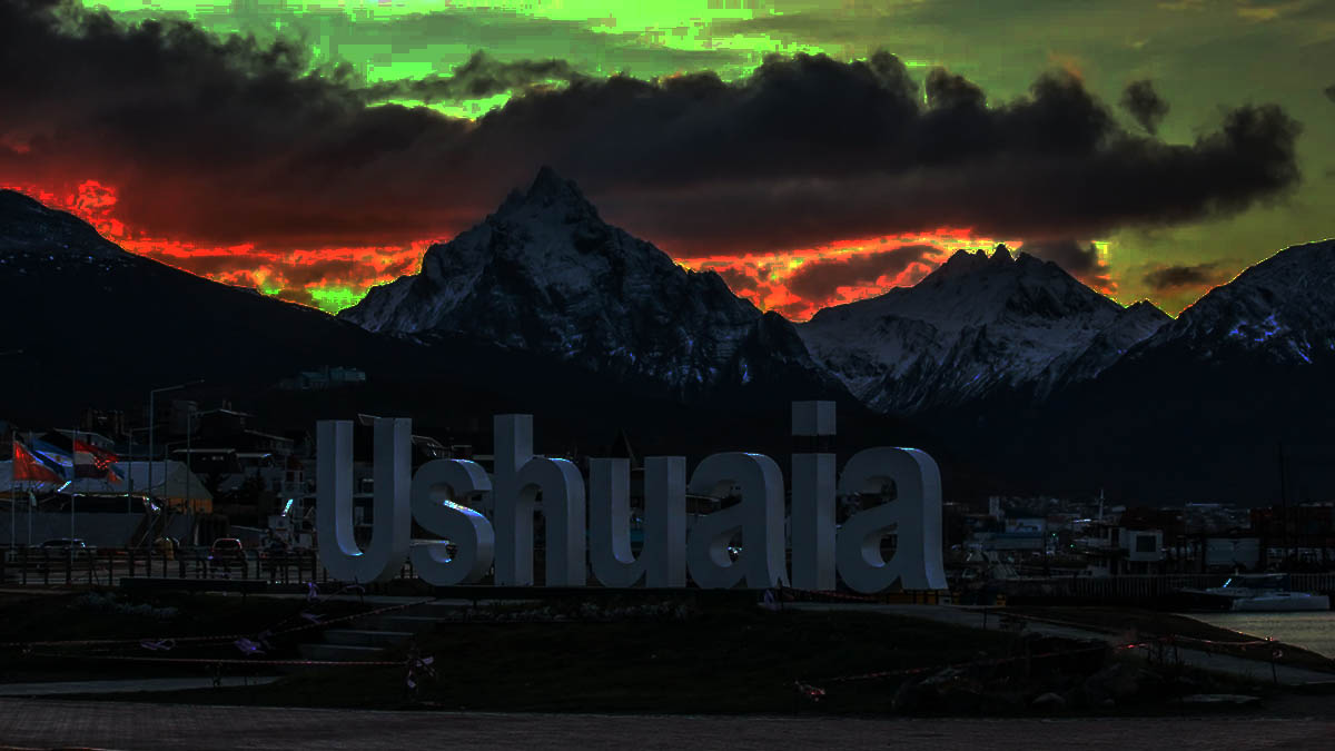 Ciudad de Ushuaia a oscuras por crisis energética.