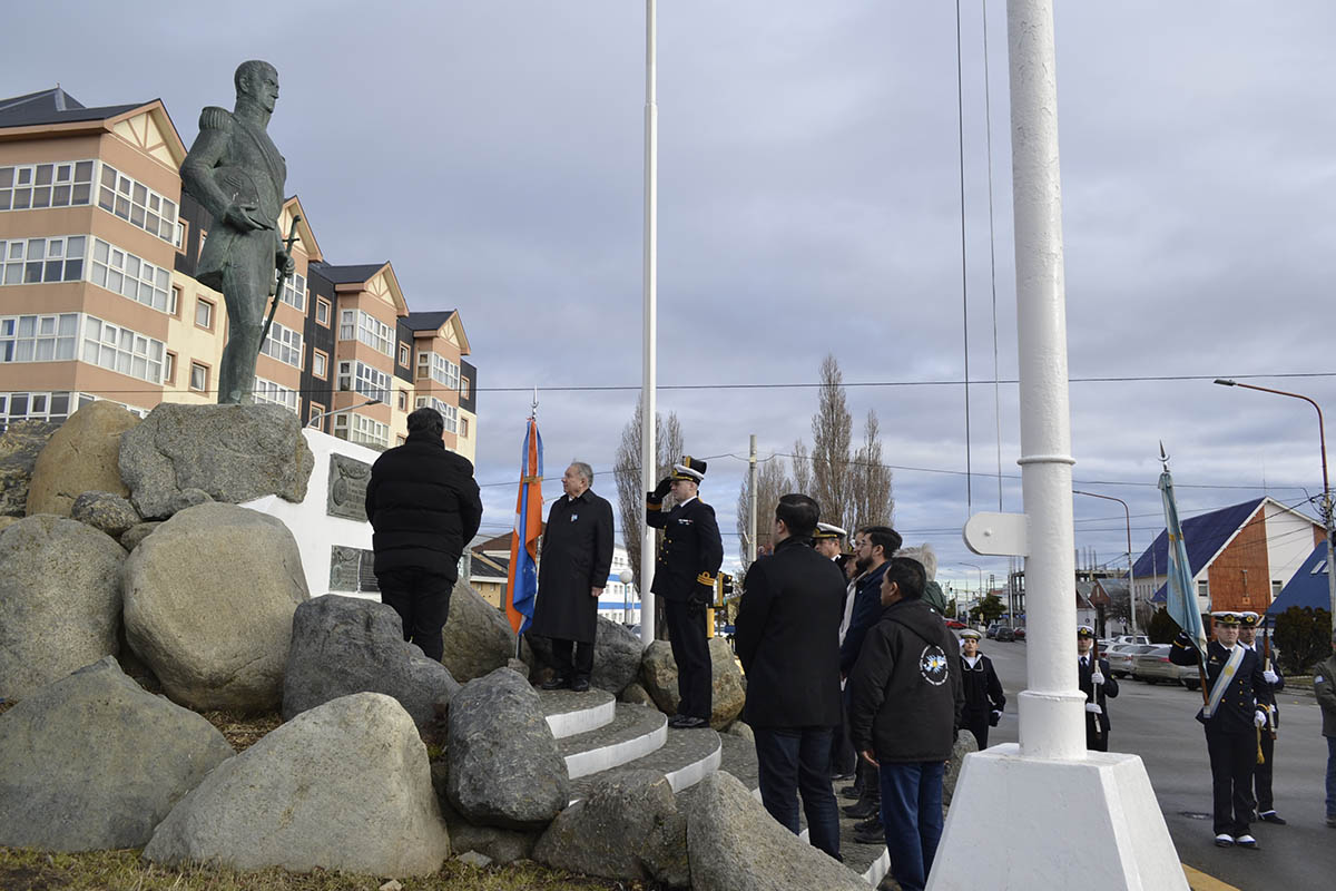 Río Grande homenajeó al General José de San Martín en el 174° aniversario de su paso a la inmortalidad