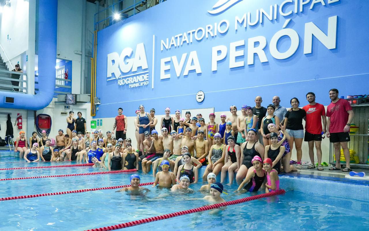 Comenzó en Río Grande el Campus de Natación