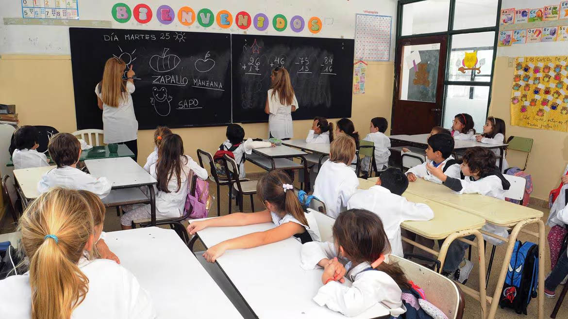 En Diputados se busca declarar a la educación como “servicio estratégico esencial”