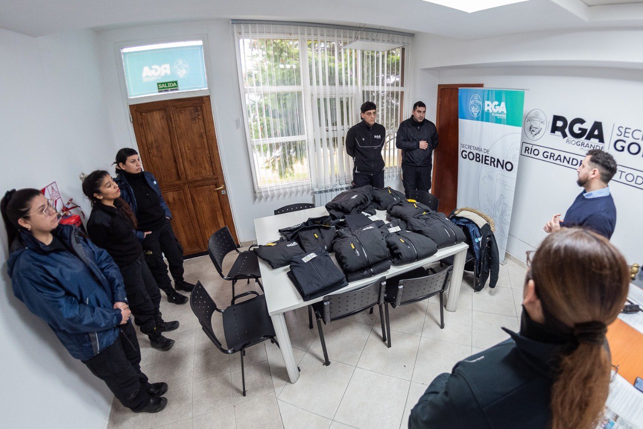 El Municipio entregó nuevo equipamiento a inspectores de transporte público y privado