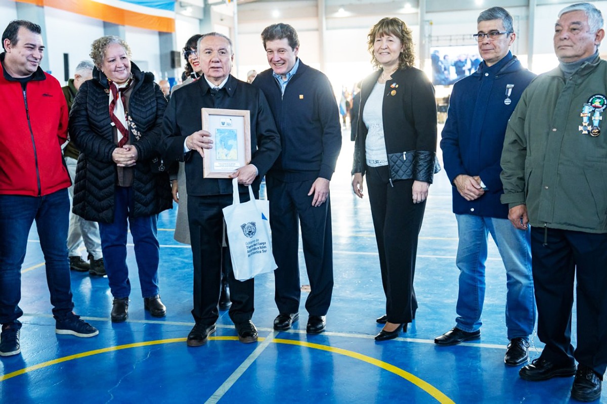 El ingeniero Mario Ferreyra concencional constituyente (mc) fue reconocido por el Gobierno de la provincia.