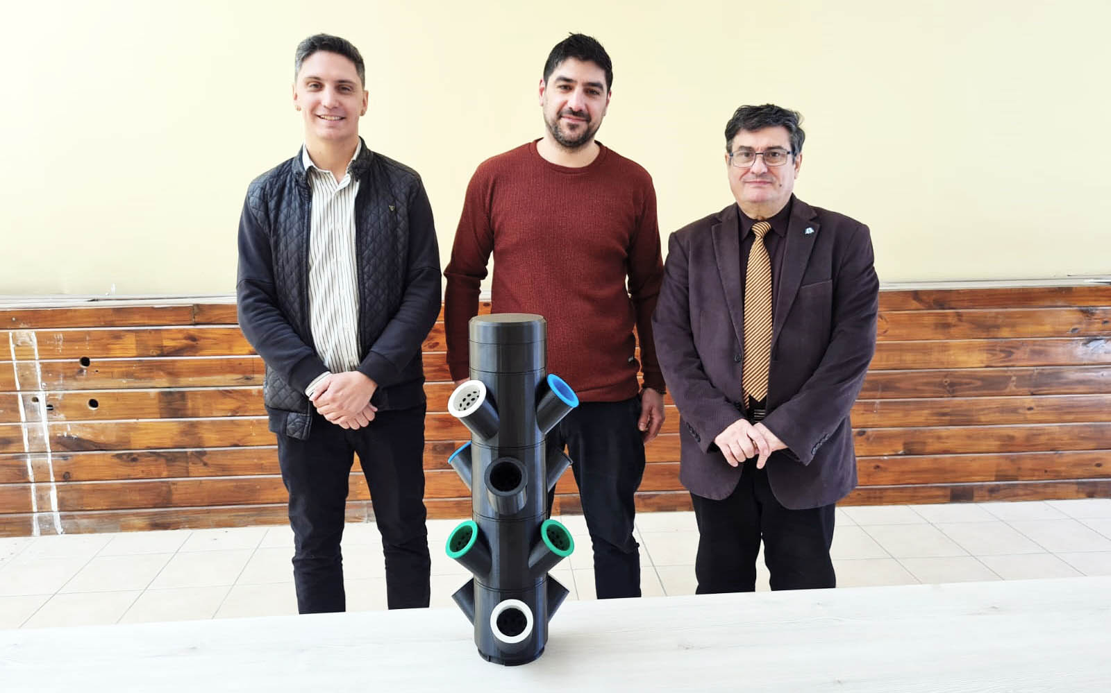 Matías Gigena, estudiante de la UTN fue reconocido a nivel nacional por su innovador proyecto hidropónico