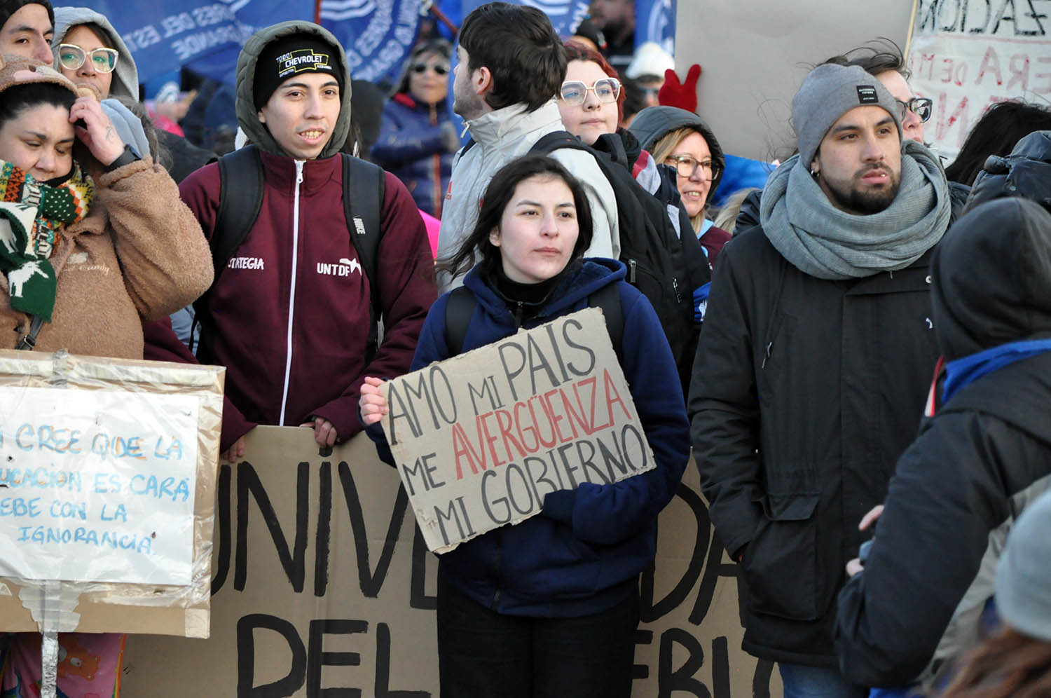 Universitarios y Sutef se suman al paro nacional en defensa de la educación pública