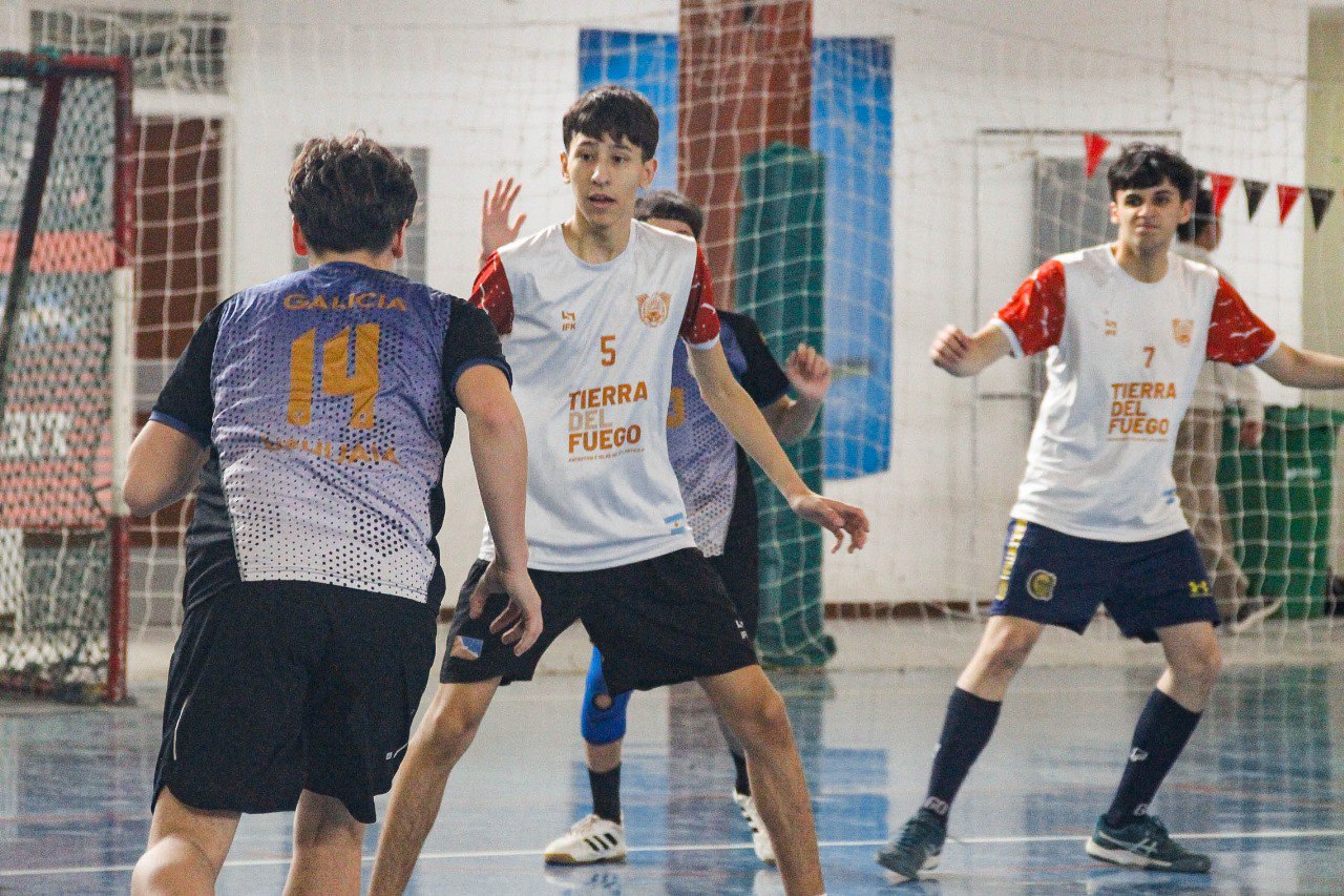 Real Madrid y Repatriados resultaron campeones del Torneo de Handball provincial