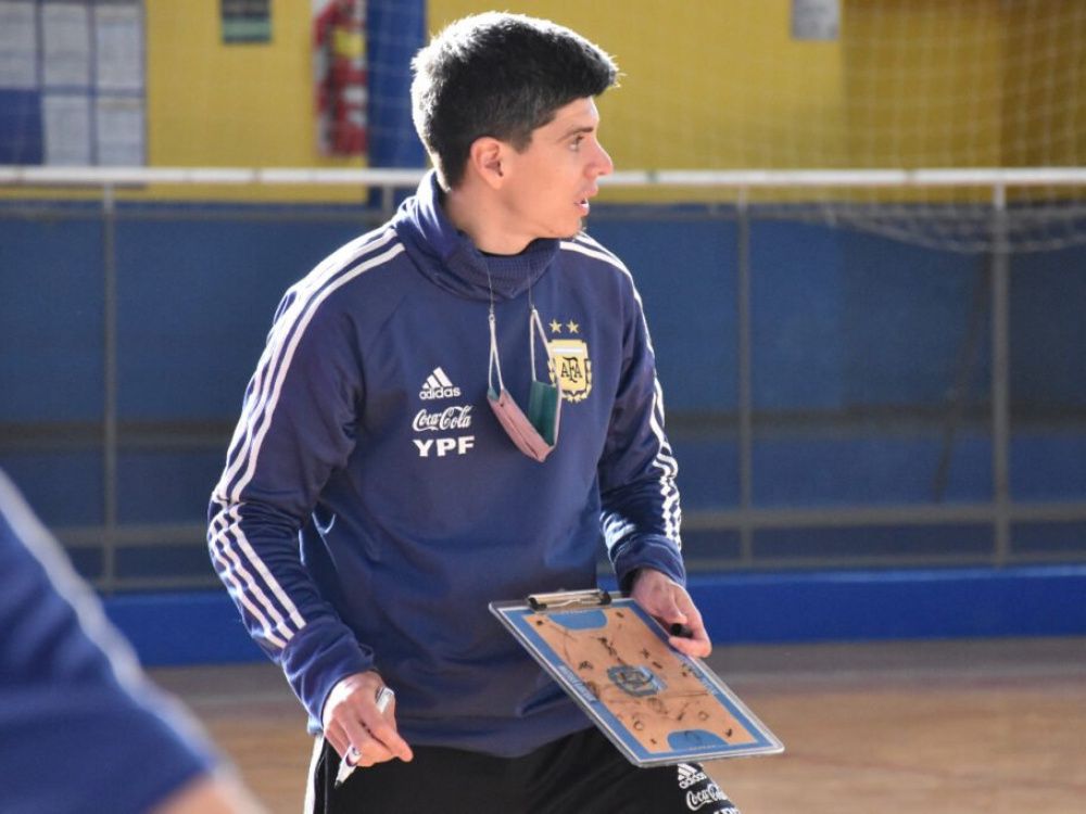 Río Grande se prepara para recibir a Matías Lucuix, el Director Técnico de la Selección Argentina de Futsal.