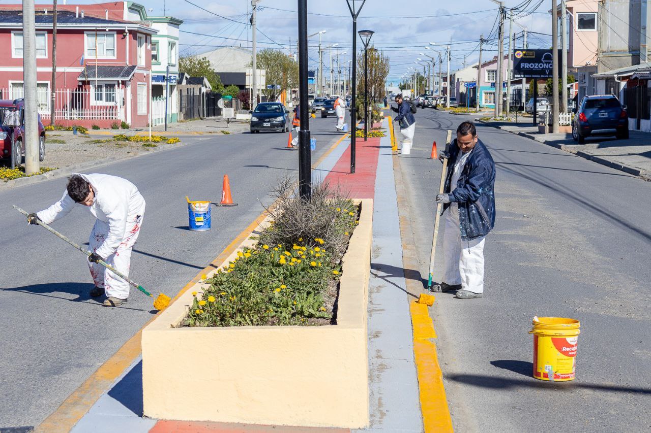 -El Municipio continúa con trabajos de embellecimiento en diferentes puntos de Río Grande.