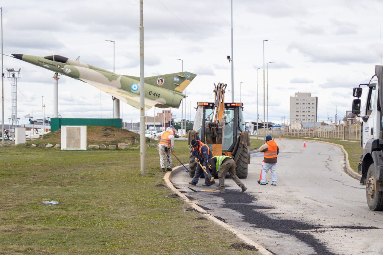 Continúan los trabajos en la av. Héroes de Malvinas