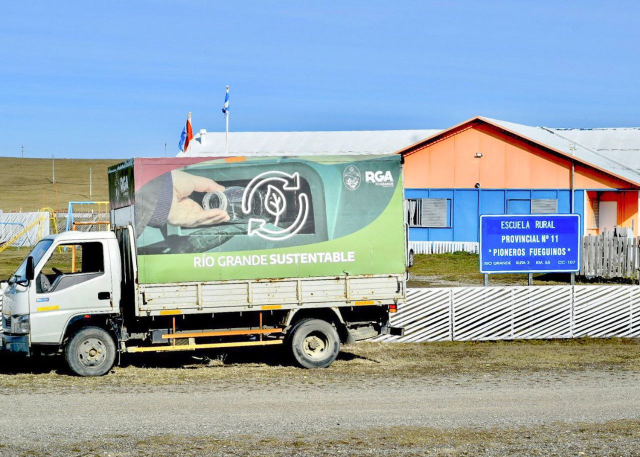 El Municipio de Río Grande promueve la educación ambiental en instituciones