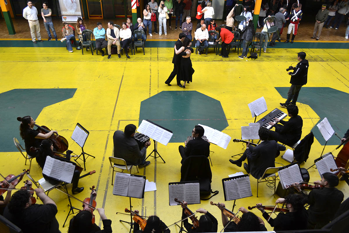 La UTN celebró la memoria histórica con un concierto de la Orquesta Kayen