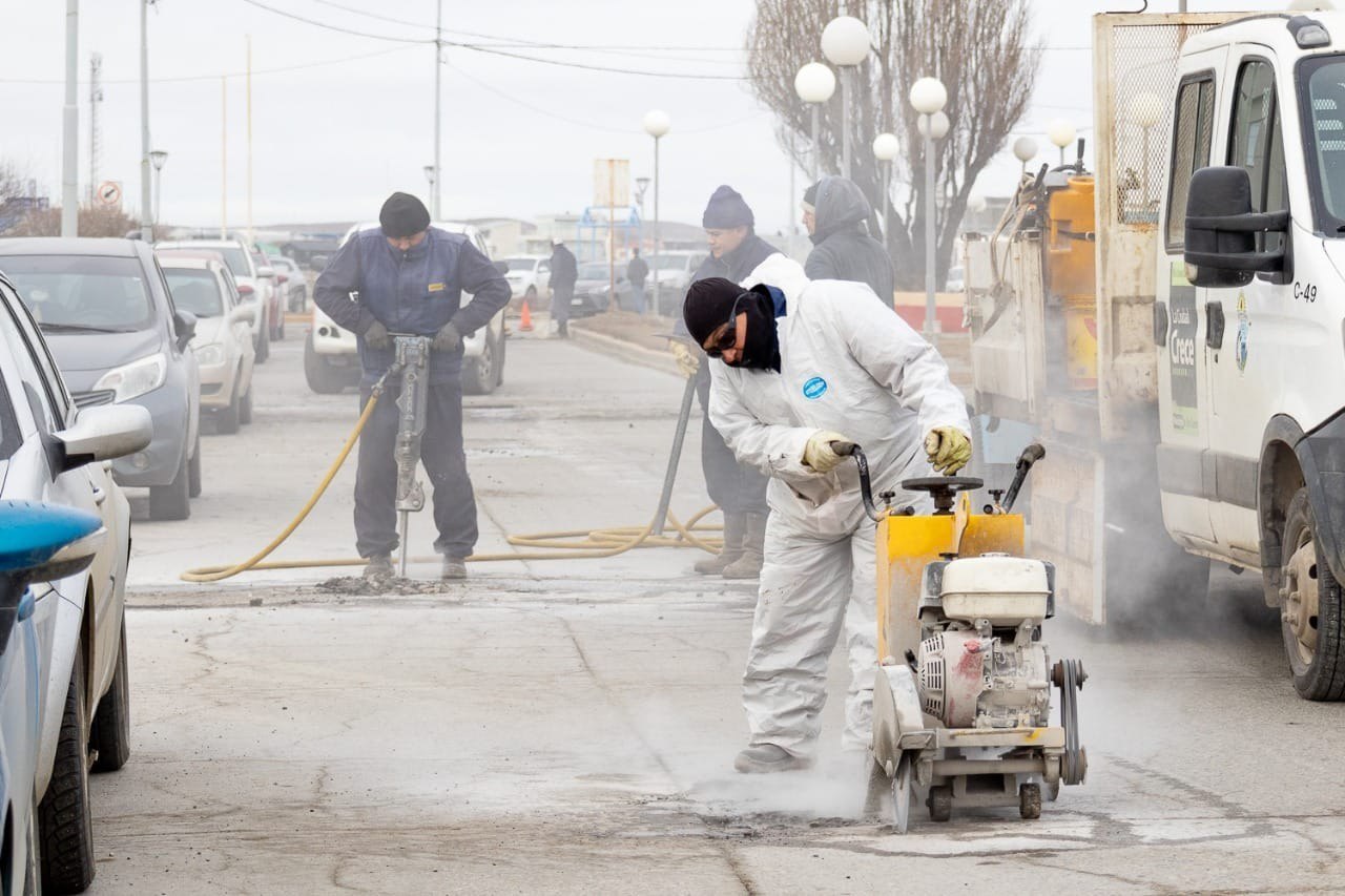 Continúan los trabajos de reparación vial en la ciudad