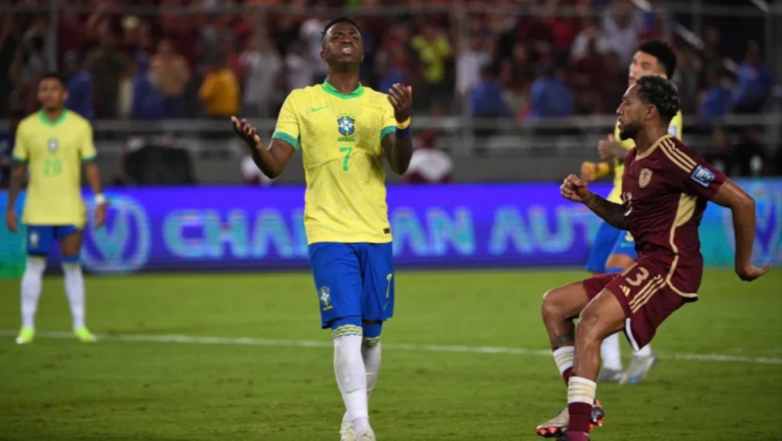 Vinicius falló un penal y Brasil empató con Venezuela