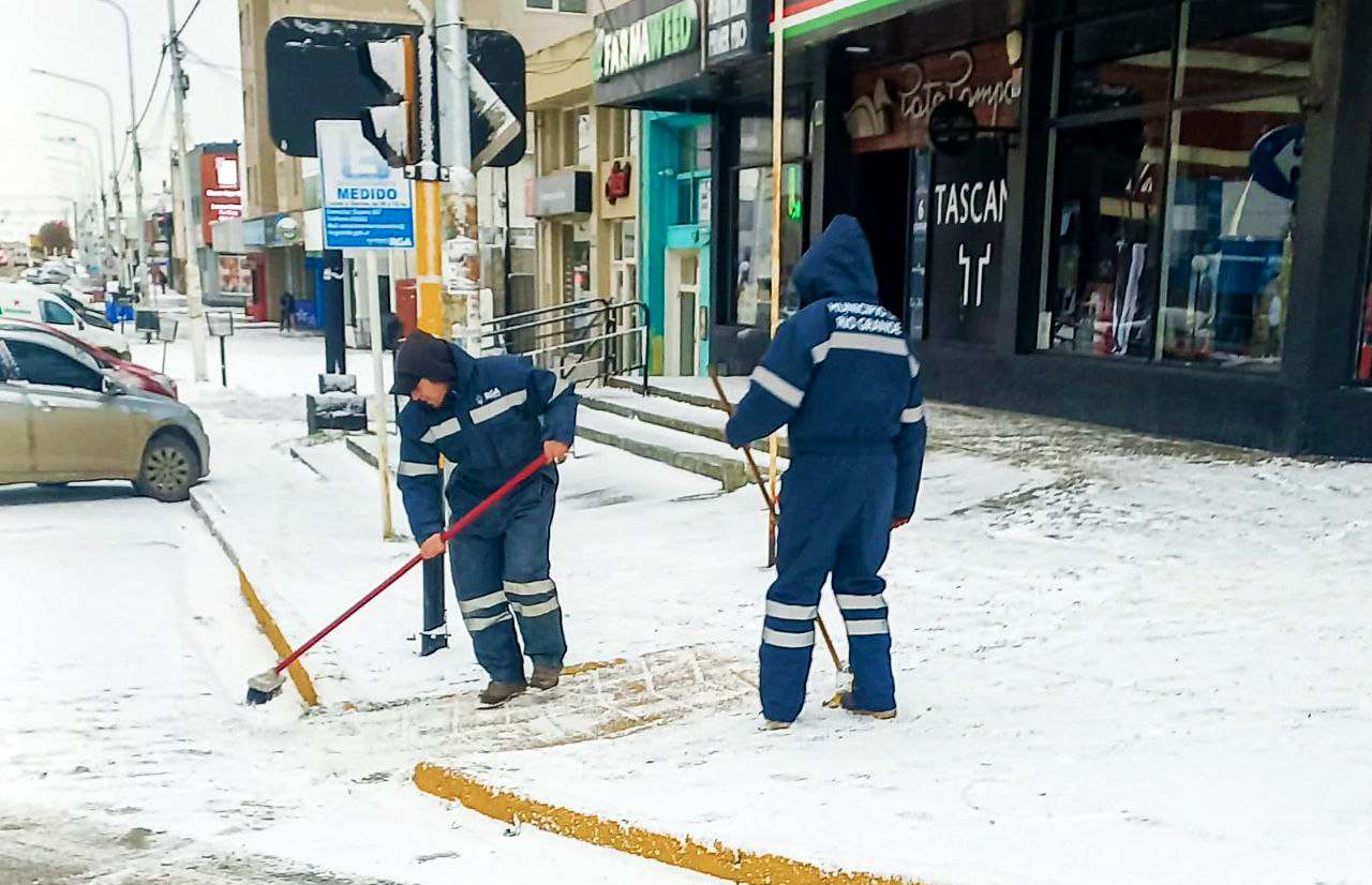 Río Grande Intensifica trabajos para garantizar calles seguras y transitables